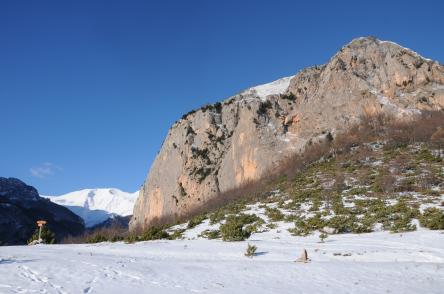 Snow-trekking bruciapanettone sui bianchi Sibillini
