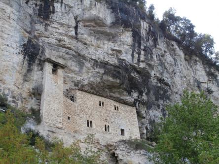 Antiche grotte eremitiche, il Dito del Diavolo fino all'Eremo di san Marco