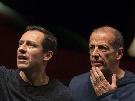 Stefano Accorsi e Marco Baliani giocano con i versi dell’Orlando Furioso, al Teatro la Fenice Stefano Accorsi e Marco Baliani giocano con i versi dell’Orlando Furioso, al Teatro la Fenice