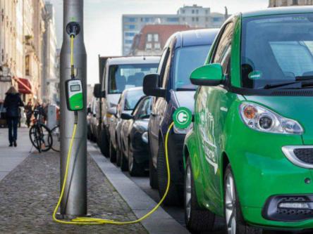 Auto elettriche: si risparmia di più con il noleggio lungo termine o con il finanziamento?