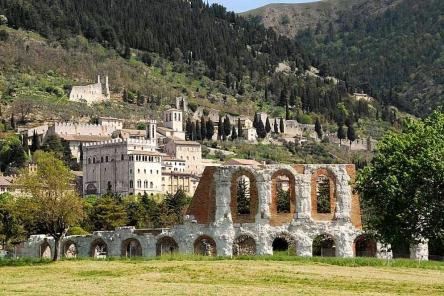 Pasquetta a Gubbio: trekking e street food