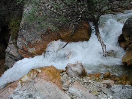 Escursione dal santuario della Madonna dell'Ambro al Balzo Rosso