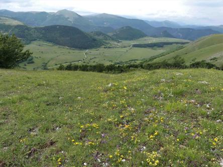 Monte Igno, sovrastando i Piani di Montelago