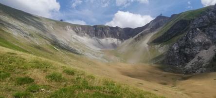 Val di Bove: dentro il ghiacciaio