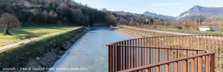 Pedalando lungo il fiume Esino.
