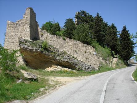 Castagnata in piazza a Smerillo con le castagne del Monte Falcone