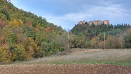 Precicchie, Madonna della Grotta e paesaggi suggestivi