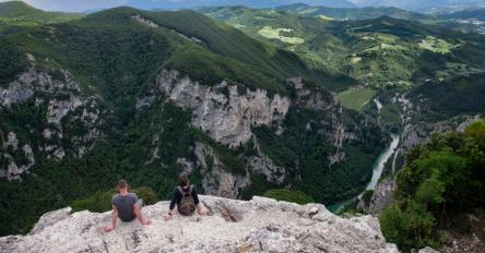 Escursione alla Gola del Furlo