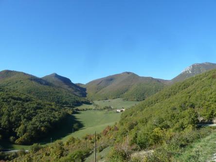 Da Pian dell’Elmo alla vetta del Monte San Vicino