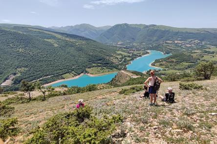 Monte Fiegni, bagno al lago e rifugio