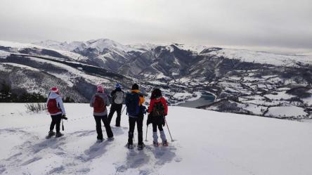 Ciaspolata con panorami dal Monte Fiegni