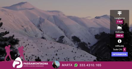 Ciaspole ai piedi per un tramonto Sibillino