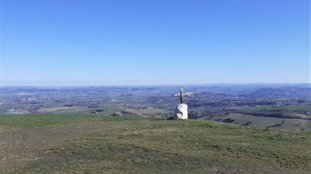 Passeggiata sul fare del tramonto al Cristo delle Marche con ghiotta degustazione finale
