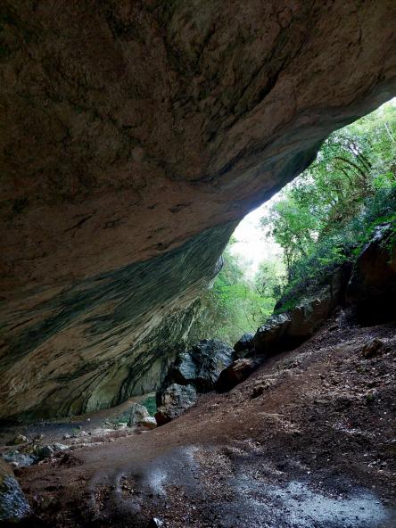 Genga e la Valle Scappuccia