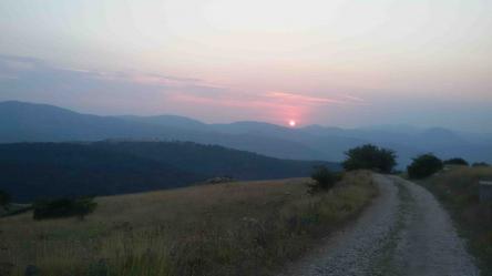 Da Cupi al Santuario di Macereto al tramonto con Cena-degustazione